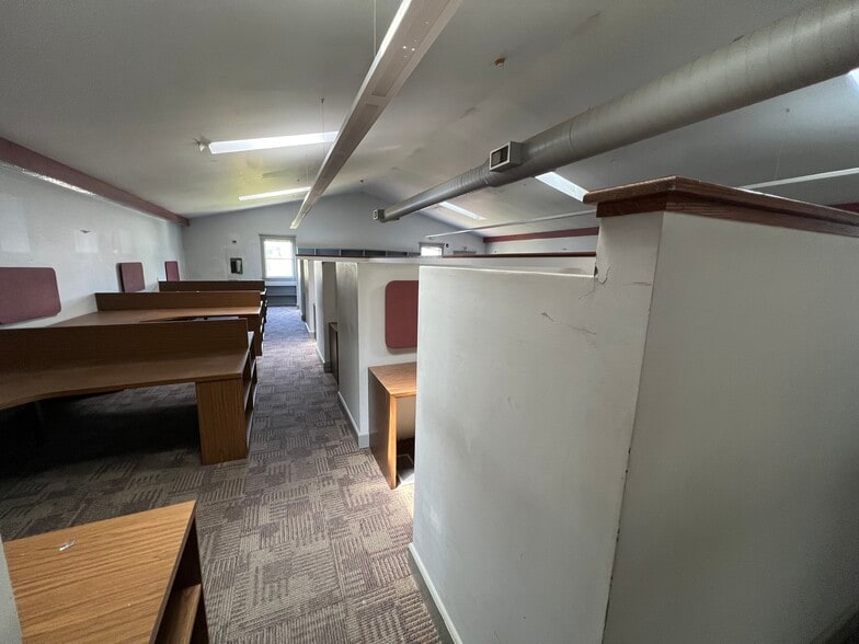 More Photos Of 7518-7526 Harford Rd, Baltimore Office For Lease