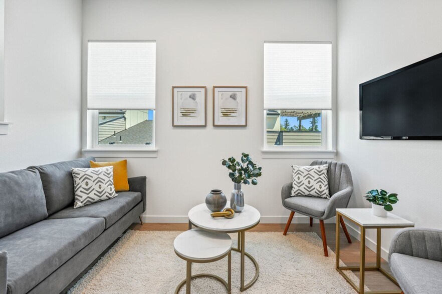 More Photos Of 5042 NE Fremont St, Portland Apartments For Sale