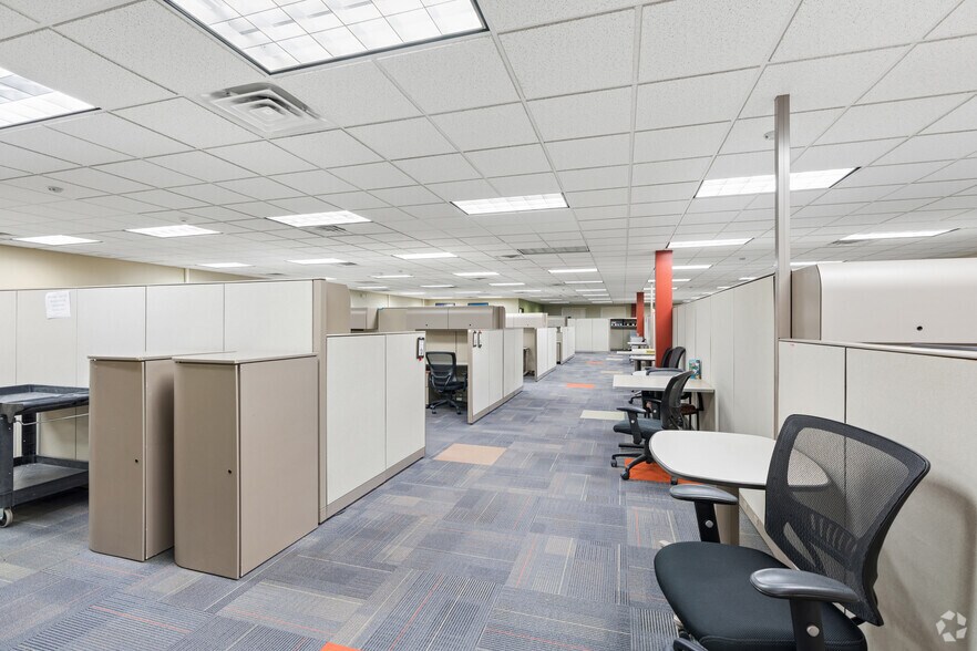 More Photos Of 5050 Old Collinsville Rd, Swansea Office For Sale