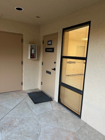 More Photos Of 2650 Bahia Vista St, Sarasota Medical For Sale