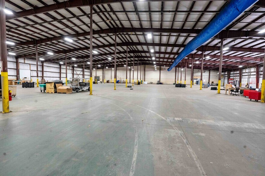 More Photos Of 208 North St, Foxborough Warehouse For Lease
