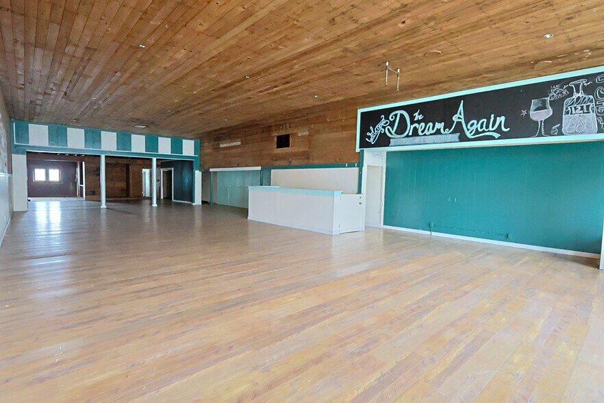 More Photos Of 2051 Sherman Ave, North Bend General Retail For Sale