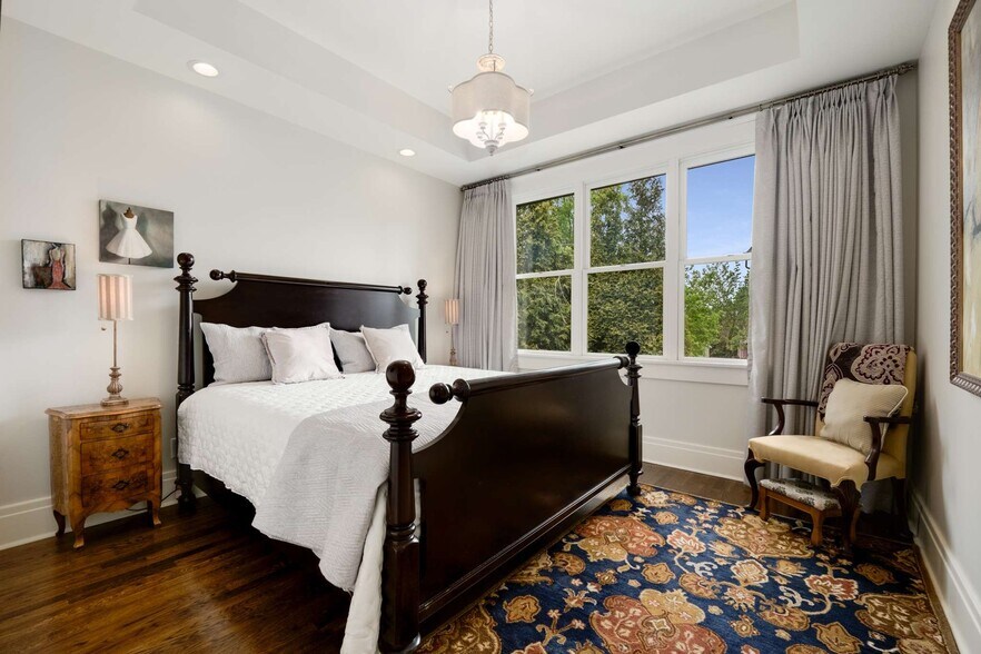 More Photos Of 1308 6th Ave N, Nashville Office Residential For Sale