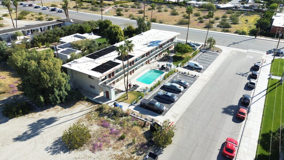 More Photos Of 2303 N Indian Canyon Dr, Palm Springs Apartments For Sale