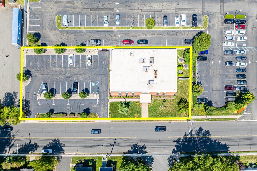 More Photos Of 511 South Ave E, Cranford Office For Sale