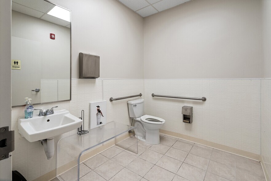 More Photos Of 1898 Hinds Rd, Toms River Storefront Retail Office For Sale