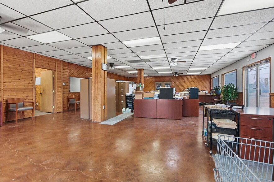 More Photos Of 2701 N Main St, Mansfield Industrial For Sale