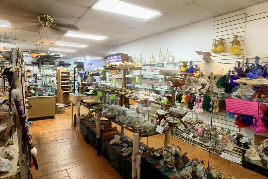 More Photos Of 6 Water st, Tehkummah Restaurant For Sale