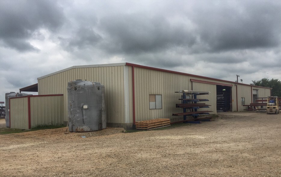 Primary Photo Of 12737 Interstate 10 E, Schertz Auto Dealership For Sale