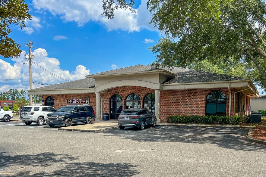 Primary Photo Of 296 Blanding Blvd, Orange Park Bank For Sale