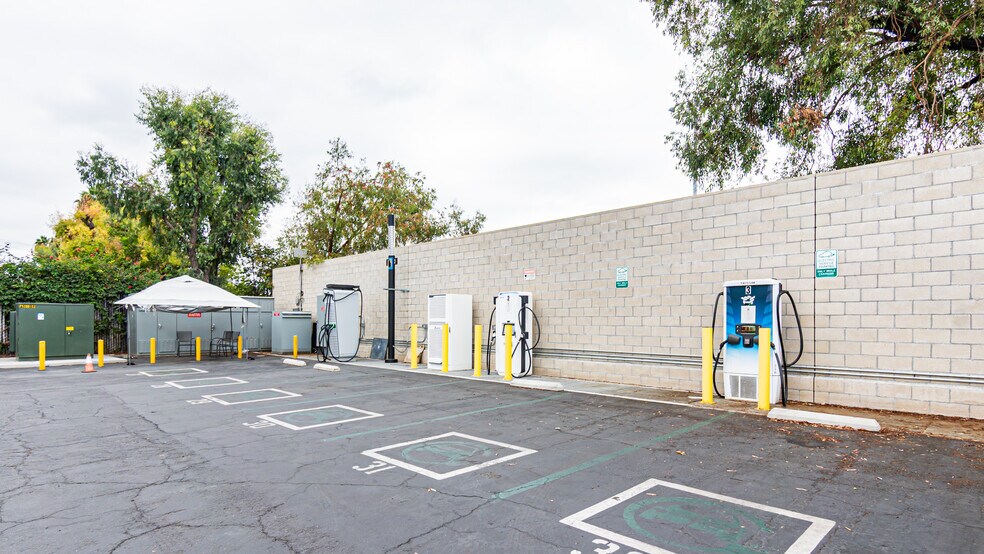 More Photos Of 4031 Via Oro Ave, Long Beach Flex For Lease