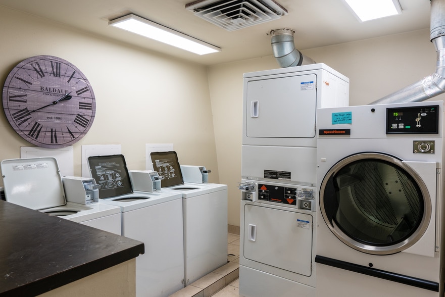 More Photos Of 107 N B St, Salt Lake City Apartments For Sale