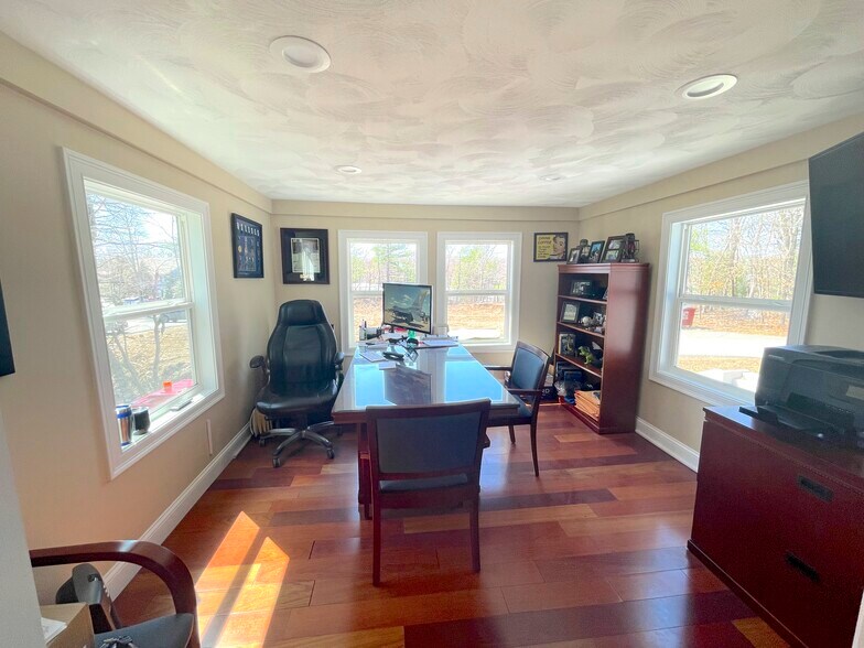 More Photos Of 76 Taunton St, Plainville Freestanding For Sale