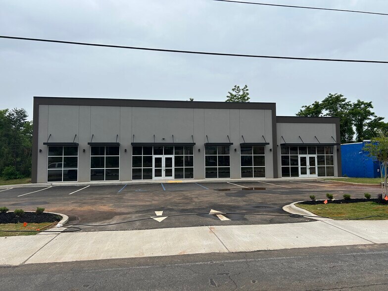 Primary Photo Of 3119 N Pleasantburg, Greenville General Retail For Lease