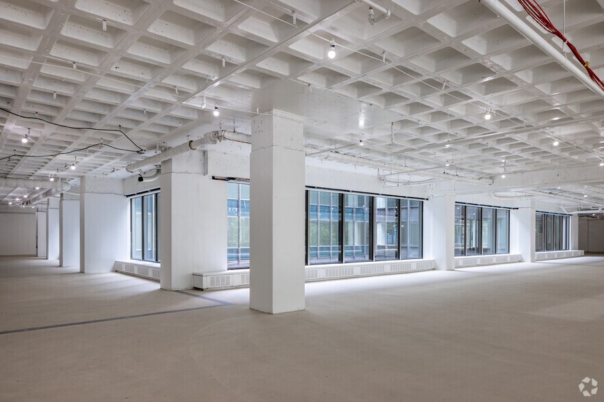More Photos Of 866 United Nations Plz, New York Office For Sale