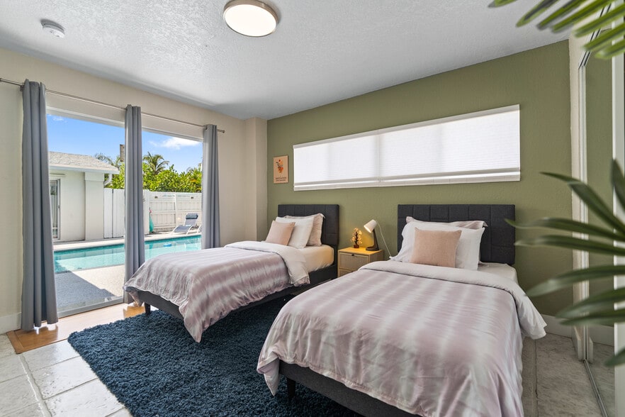 More Photos Of 1520 NE 51st St, Fort Lauderdale Apartments For Sale