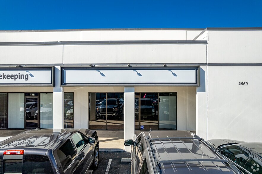 More Photos Of 2525-2607 Jackson-keller Rd, San Antonio Unknown For Lease