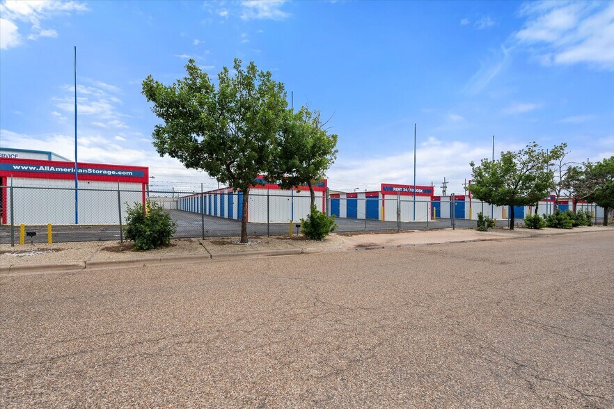More Photos Of 5839 49th St, Lubbock Self Storage For Sale