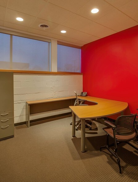 More Photos Of 1200-1264 Woodward Hts, Ferndale Research And Development For Lease