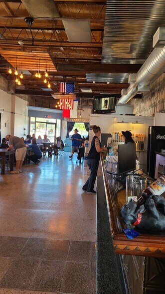 More Photos Of 221 6th St N, Texas City General Retail For Sale