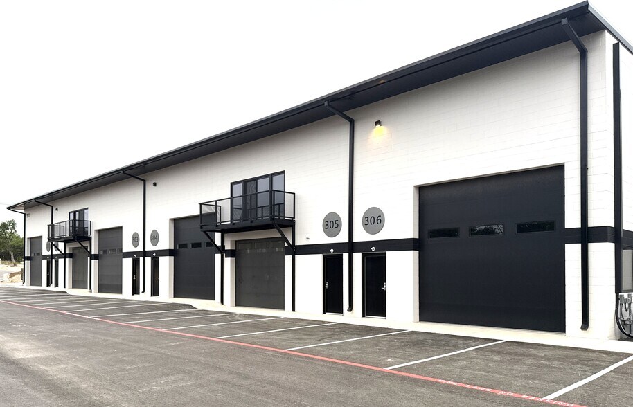 More Photos Of 15415 Fitzhugh Rd, Dripping Springs Unknown For Lease