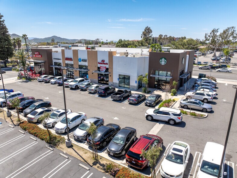 More Photos Of 9885 Sierra Ave, Fontana Storefront For Lease
