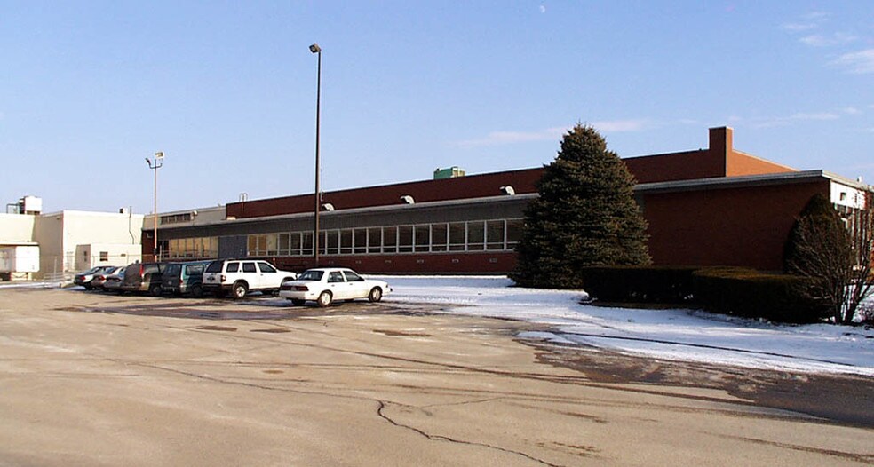 More Photos Of 480 Sprague St, Dedham Distribution For Lease