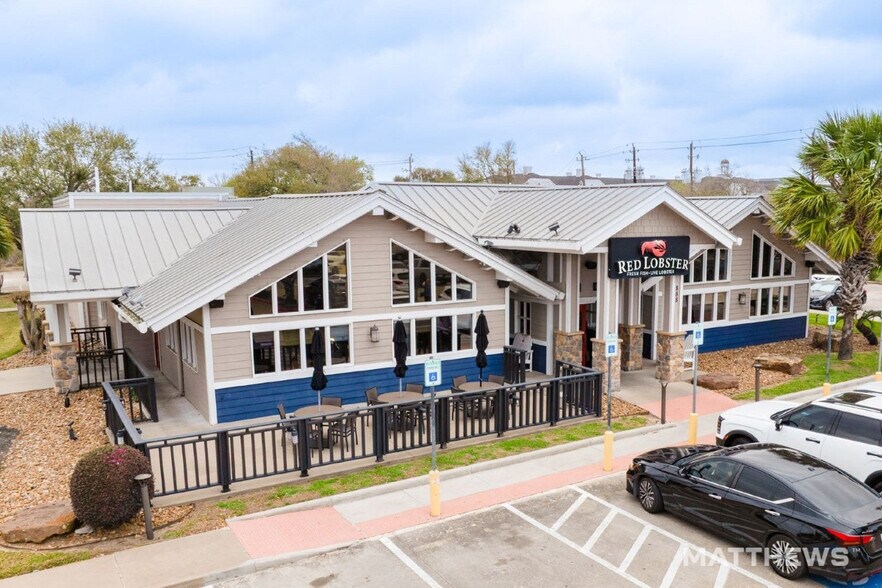 Primary Photo Of 888 W Bay Area Blvd, Webster Restaurant For Sale