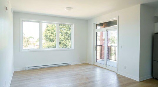More Photos Of 7 Maple Av, Smiths Falls Apartments For Lease