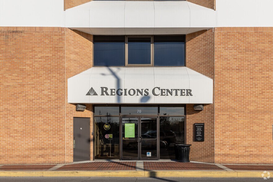 More Photos Of 70 N Baylen St, Pensacola Office For Lease