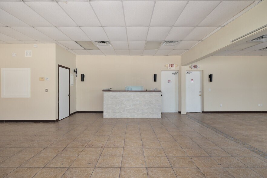 More Photos Of 302 E Business 83, San Juan Storefront Retail Office For Lease