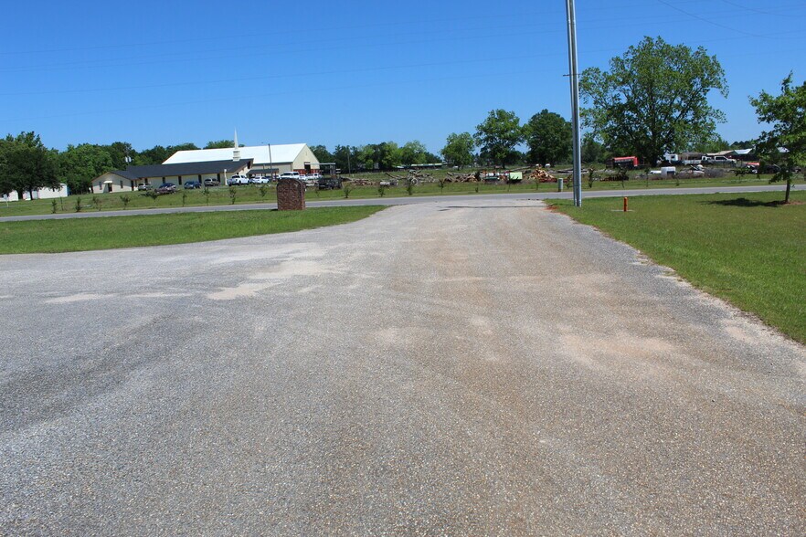 More Photos Of 8386 Jonesboro Rd, Daphne Warehouse For Lease