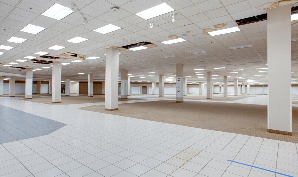 More Photos Of 5060 Montclair Plaza Ln, Montclair Unknown For Lease