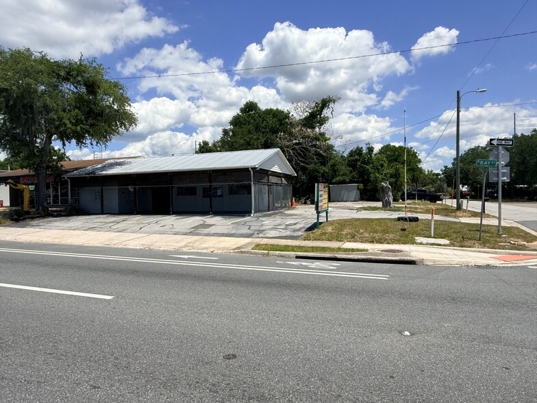 More Photos Of 1327 S Bay St, Eustis Freestanding For Lease