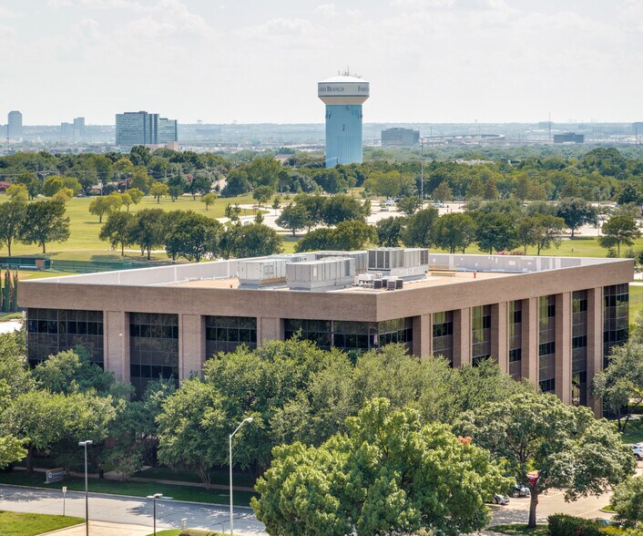More Photos Of 4001 McEwen Rd, Farmers Branch Unknown For Lease