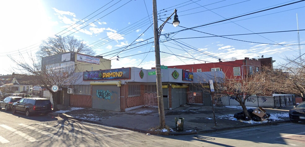 Primary Photo Of 1334 E Gun Hill Rd, Bronx Storefront Retail Office For Lease