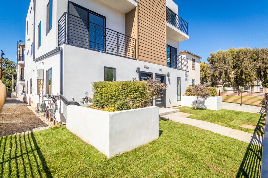 More Photos Of 4505 18th, Los Angeles Apartments For Sale