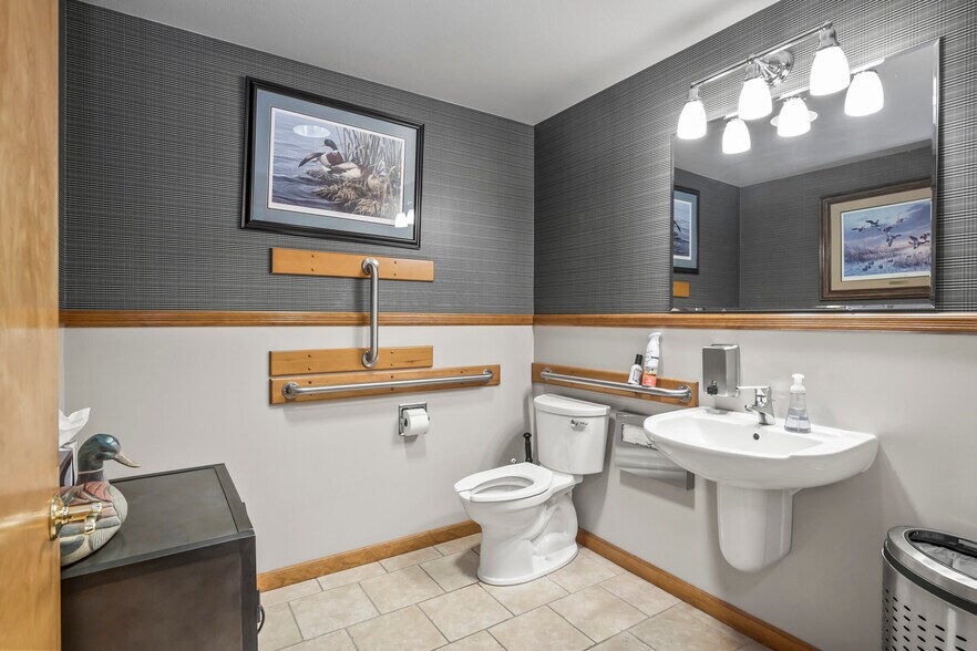 More Photos Of 796 SW Bradbury Way, Bend Office For Lease