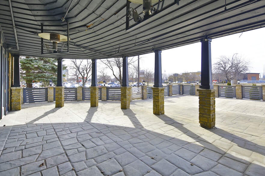 More Photos Of 1165 Rue Volta, Boucherville Restaurant For Lease