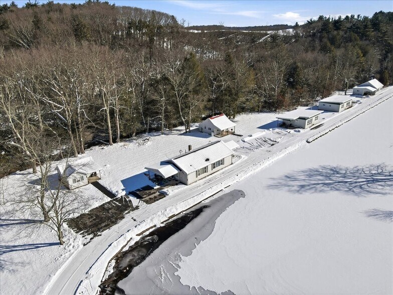 More Photos Of 306 Merwinsburg Rd, Effort Apartments For Sale