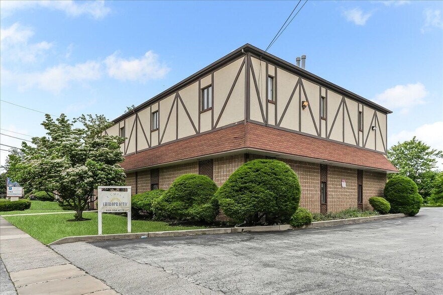 More Photos Of 61 S Morton Ave, Morton Medical For Sale