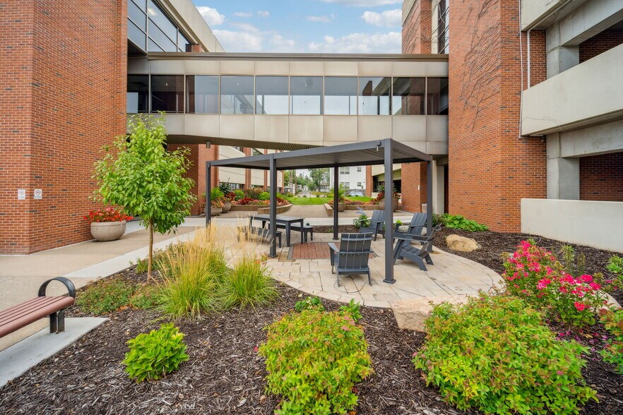 More Photos Of 570 Asbury St, Saint Paul Office For Lease