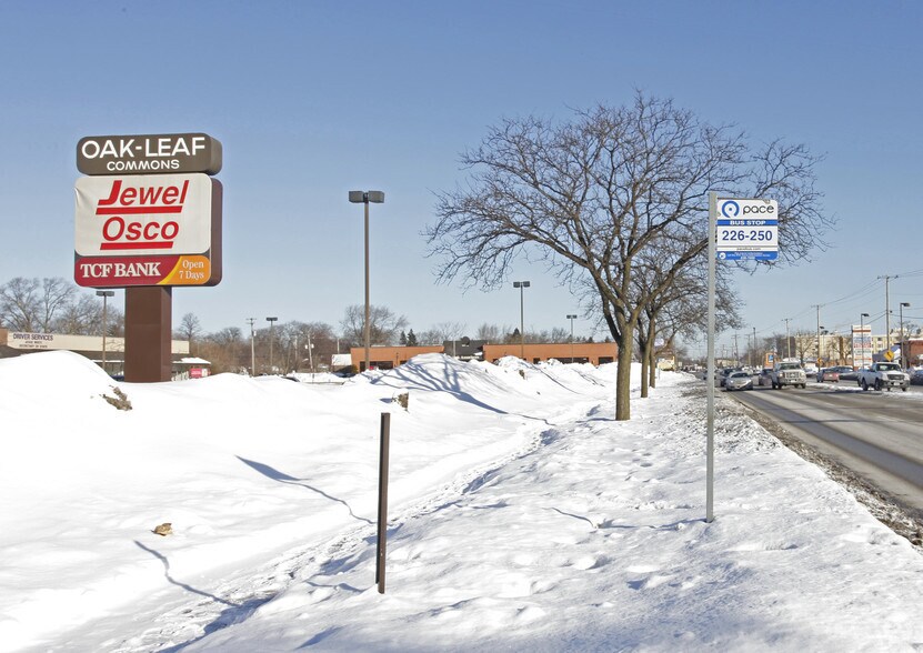More Photos Of 1456-1500 Lee St, Des Plaines Freestanding For Lease