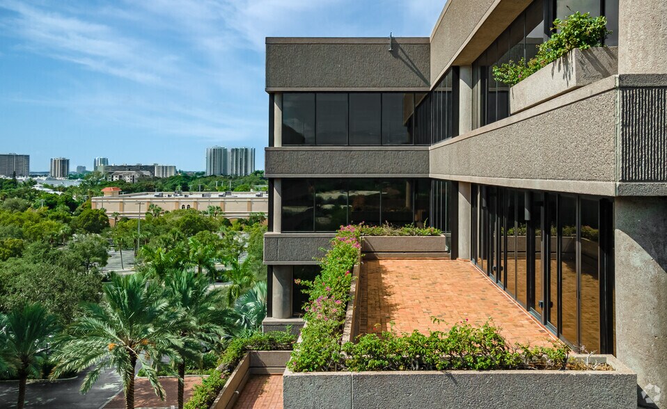 More Photos Of 11770 US Highway 1, Palm Beach Gardens Office For Lease