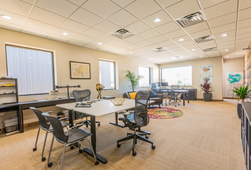 More Photos Of 1310 Rayford Park Rd, Spring Flex For Lease