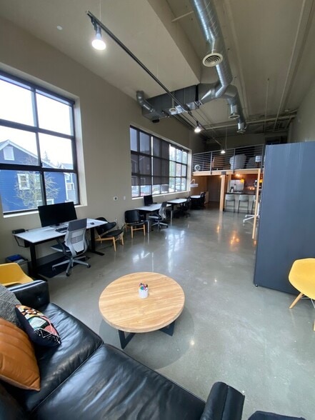 More Photos Of 1886 25th Ave NE, Issaquah Apartments For Sale