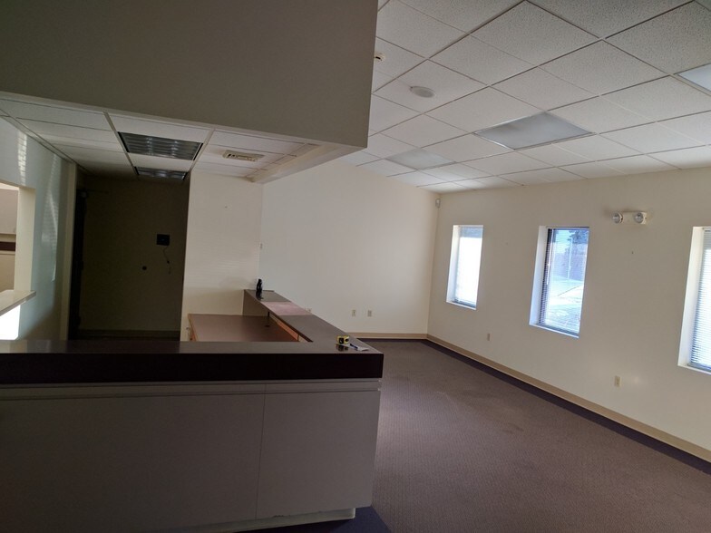 More Photos Of 114 Columbia St, Corning Office For Lease