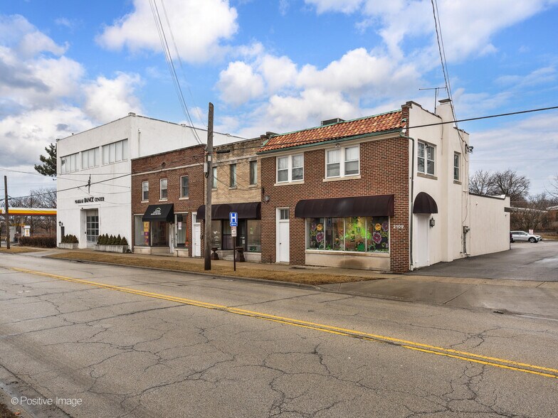 Primary Photo Of 2109-2119 Green Bay Rd, Highland Park Storefront Retail Residential For Sale
