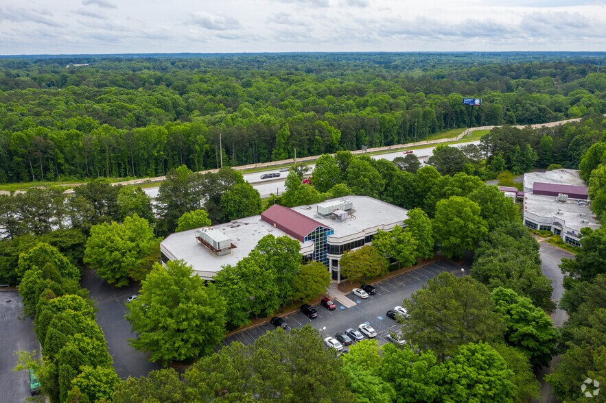 More Photos Of 3000 Corporate Center Dr, Morrow Office For Lease