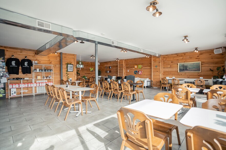 More Photos Of 5223 Columbus Ave, Anderson Storefront Retail Residential For Sale